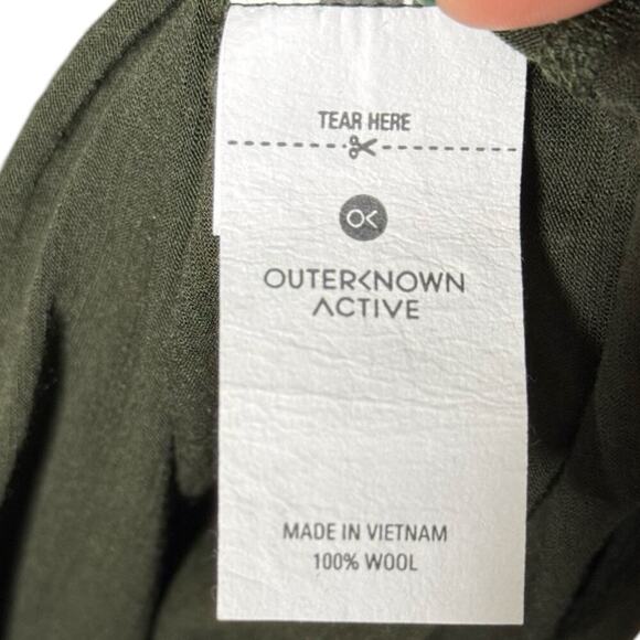 Outerknown Mens Breathe Long Sleeve Merino Baselayer Size Medium Olive Night - Picture 7 of 10